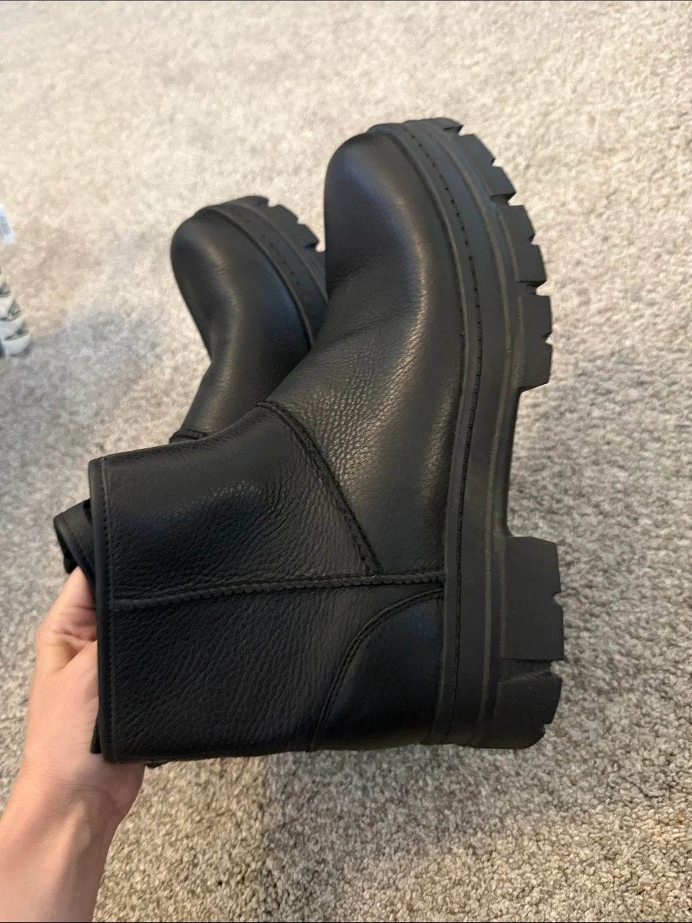 UGG Men's Skyview Classic pull-on boots waterproof black size 11 NEW